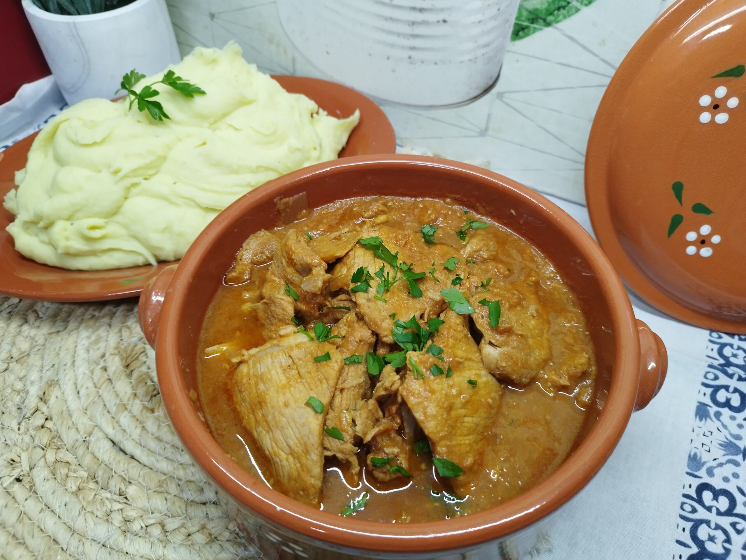 Bifanas com puré de batata – Cozinhar em pirâmide